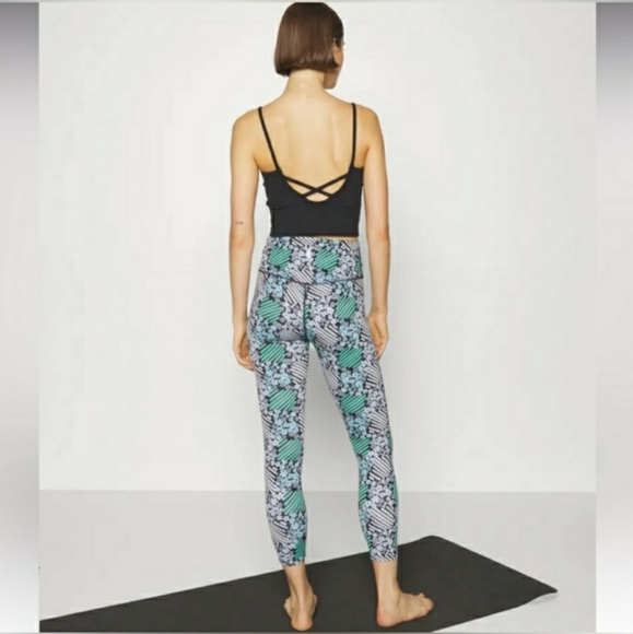 FREE PEOPLE Movement Daisy Check Print Lose Control Legging - Picture 2 of 5